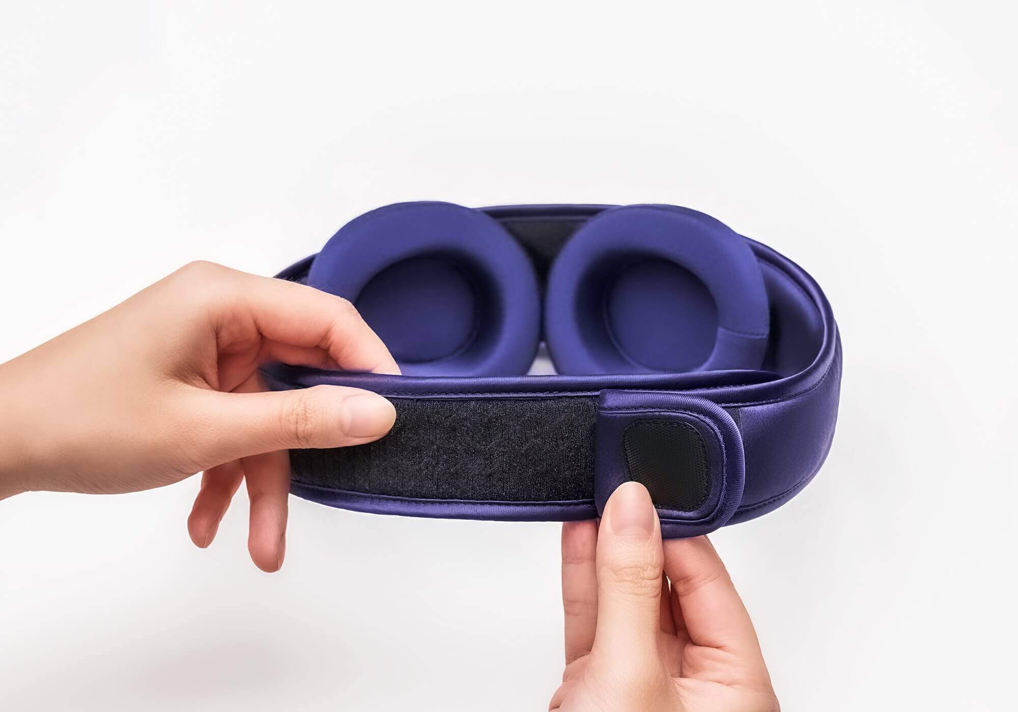 Manta SILK Sleep Mask - Media 5 of 54